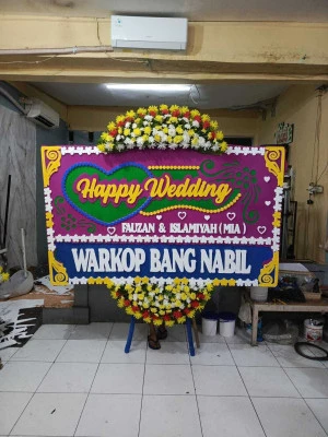 Papan Bunga di Cipayung